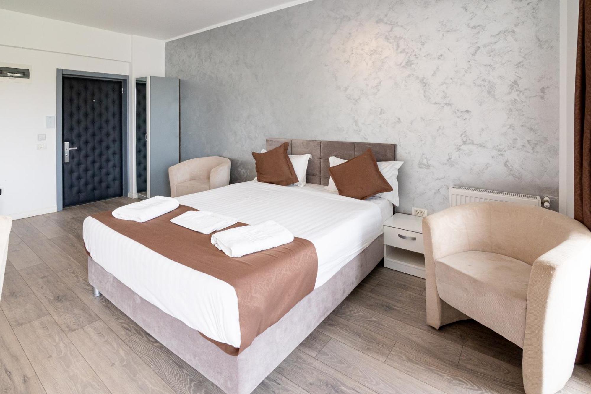 Miramare Residence Aparthotel Navodari Exterior photo