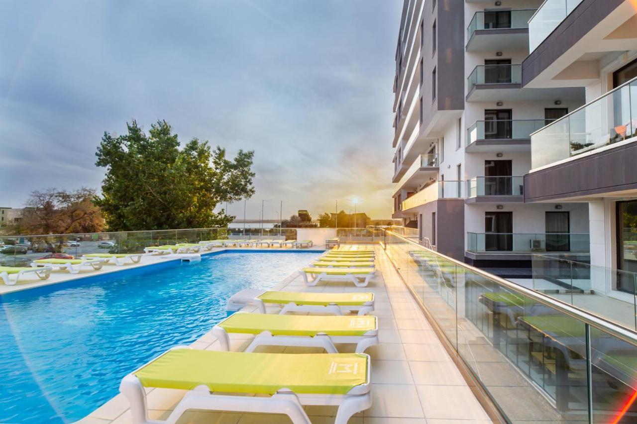 Miramare Residence Aparthotel Navodari Exterior photo